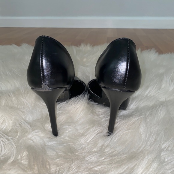 Black High Heels - Picture 5 of 8